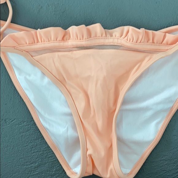 Victoria Secret bikini - Picture 5 of 6